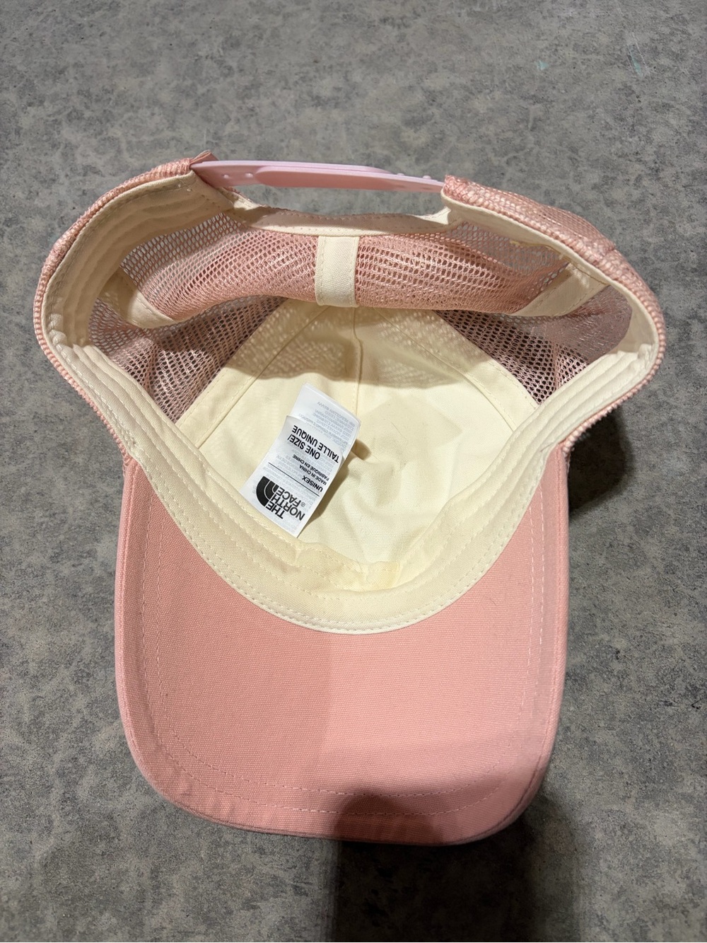 North face hat - Picture 3 of 3